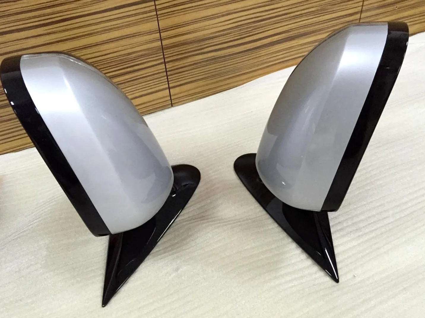 Door mirror shells finished as painted appearance parts